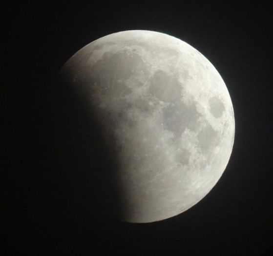 638px-Ecl-lune-03-mars-2007-06 - Eclipsa de Luna