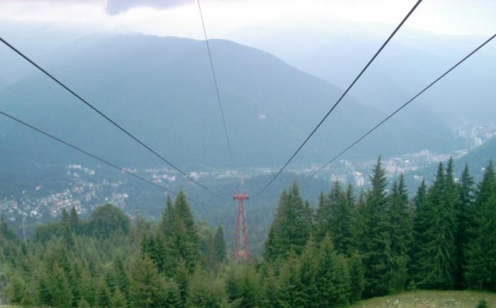 Spre Sinaia-Din teleferic1