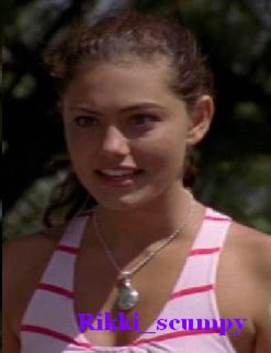 happy - Cleo Sertori-Phoebe Tonkin