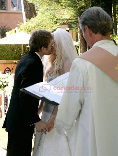 avril_lavigne_weds_deryck_whibley_5