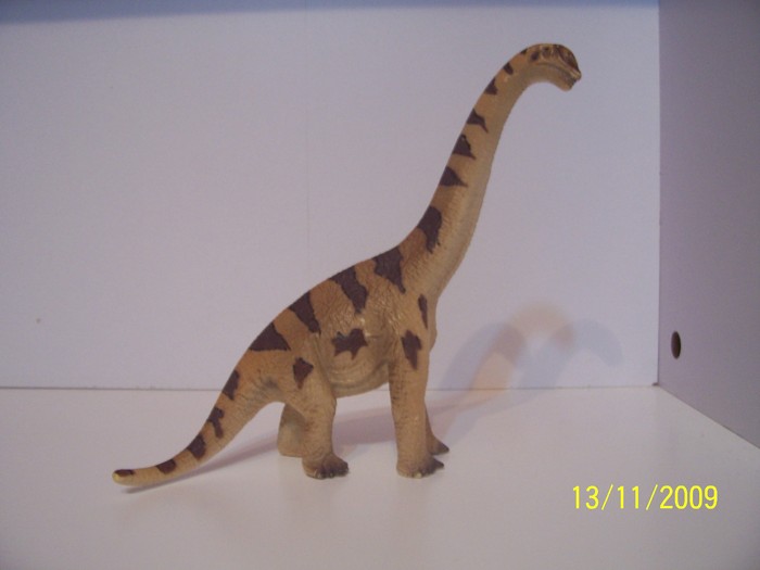 Brahiosaurus - Lumea dinozaurilor