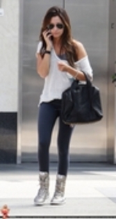 THSKNFCMCJDVMFCIRSH - ASHLEY TISDALE CANDIDS