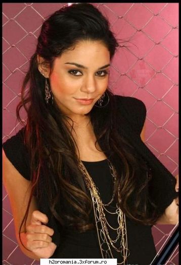 18(vichi) - club vanessa hudgens