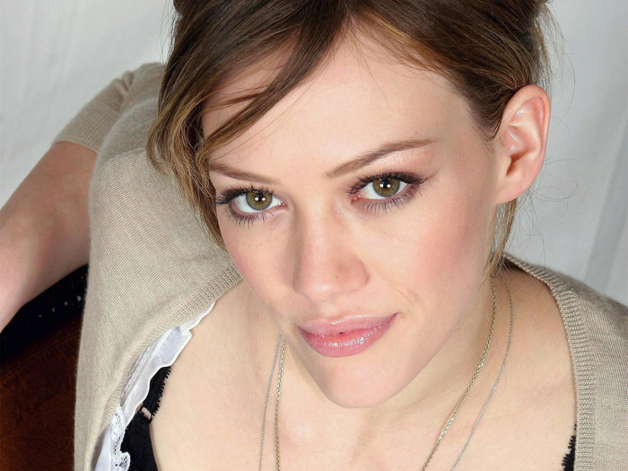Hilary-hilary-duff-134932_1600_1200