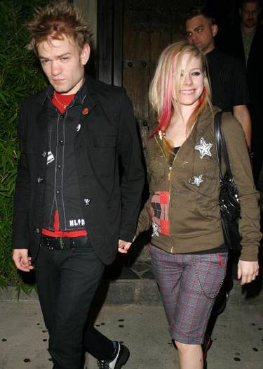 avril_lavigne_is_too_sexy345645 - AvRiL LaViGnE si Deryck Whibley