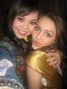 Anna And Miley - Anna Maria Perez And Miley Cyrus