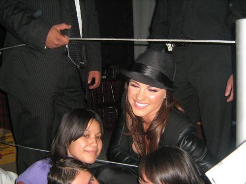 10124_103498619662653_100000075462705_104574_2392899_n - Maite Peroni-pics NEW
