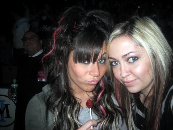 14470671 - miley and mandy