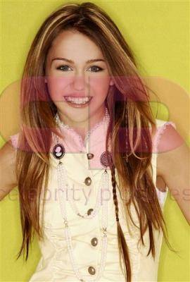 miley-cyrus_com-modeling2007-set41-008 - aici sunt doar poze cu miley cyrus-hannah montana