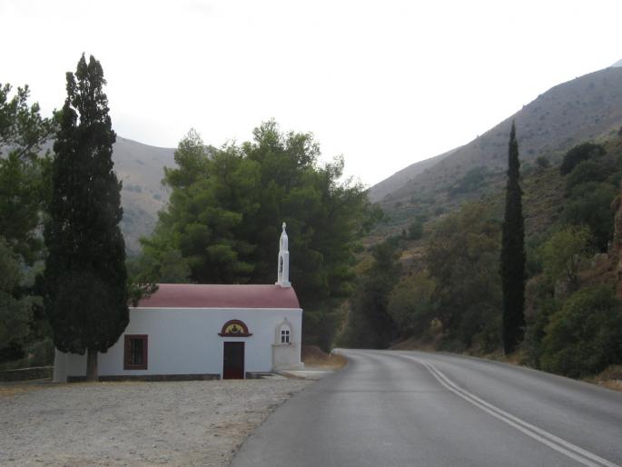 613 - 02 10 07   eglise route vers Ag Nikolaos