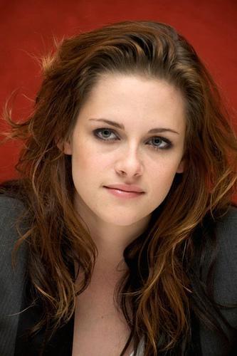 Kristen_Stewart_1241299887_3