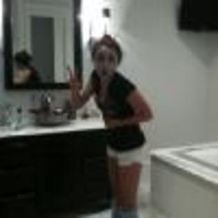 o0li4Y049707-01 - multe poze rare cu miley