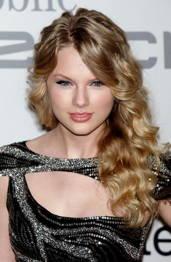 2009+GRAMMY+Salute+Icons+Clive+Davis+Arrivals+uIiQP7-se1wl