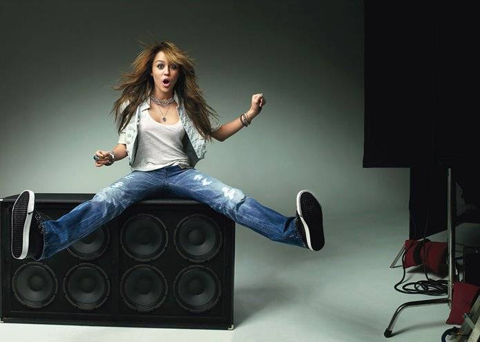 0401-miley-cyrus-on-speakers_lg - Miley Cyrus breakout