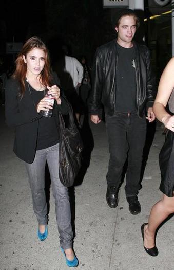 Nikki_Reed_1250879312_4