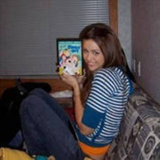 (17) - Miley Cyrus
