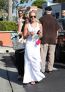 thumb_001 - ASHLEY TISDALE 21 SEPTEMBRIE 2009