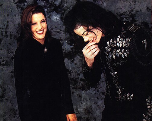 UASFVRDLDAYCLZYFWIM - Michael Jackson si Lisa Marie Presley