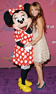 amd_mileyparty[1] - miley and mickey