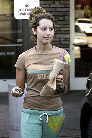 ashleytisdale- - Ashley Tisdale