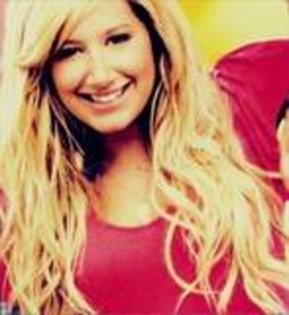 rarrrrrrr - ASHLEY TISDALE POZE RARE