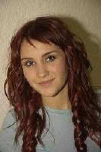 VYMNHZCSDAYJSGEDFYI - Dulce Maria Nemachiata