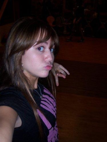 normal_056~29 - Poze rare cu Miley Cyrus