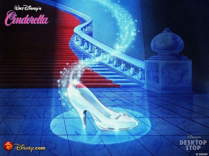disney_cinderella_shoe-800x600 - Disney Princes