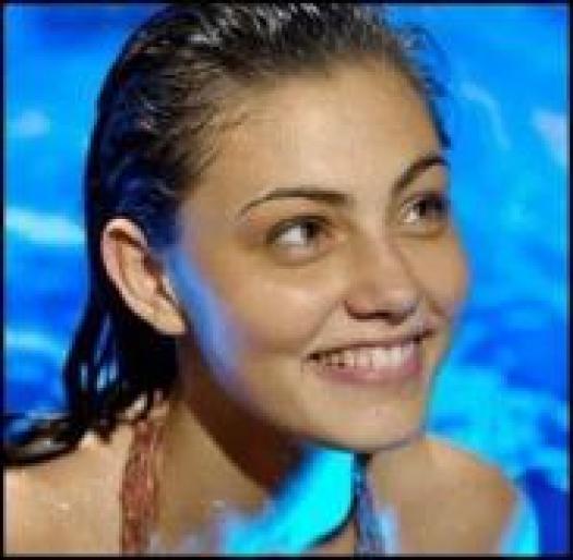 BWYNXFVIGNCKPZQJGPF - Phoebe Tonkin