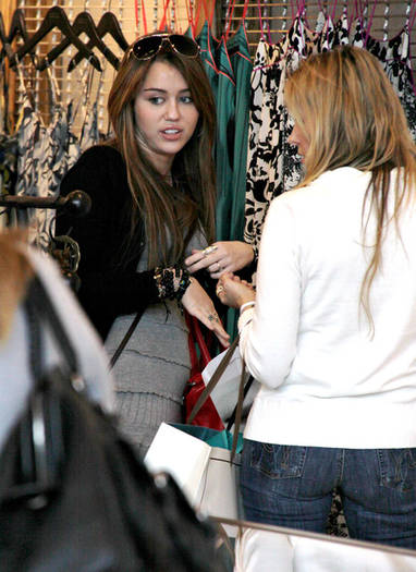 1846140_Cyrus_Miley_RIV_012709[1]