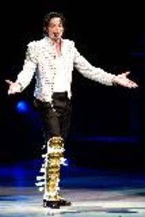 michael-jackson_17 - Michael Jackson
