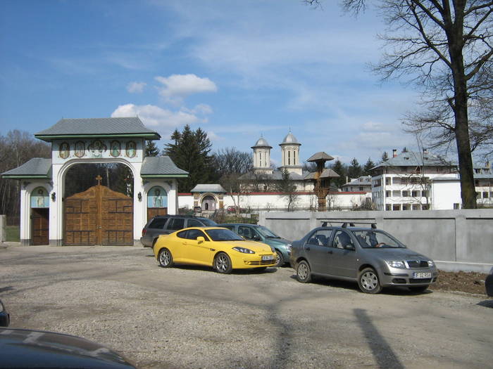 IMG_3451 - 2009-03-15 - Manastirea Balamuci -Sihastru