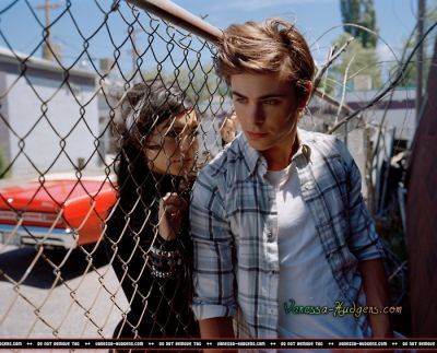 36733832 - zanessa