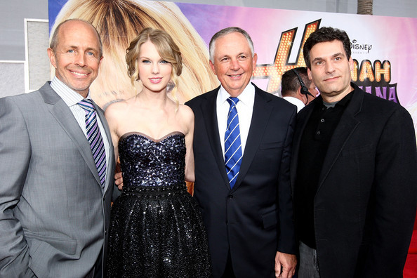 Premiere+Walt+Disney+Pictures+Hannah+Montana+pi6Pt1c1jBUl - Taylor Swift