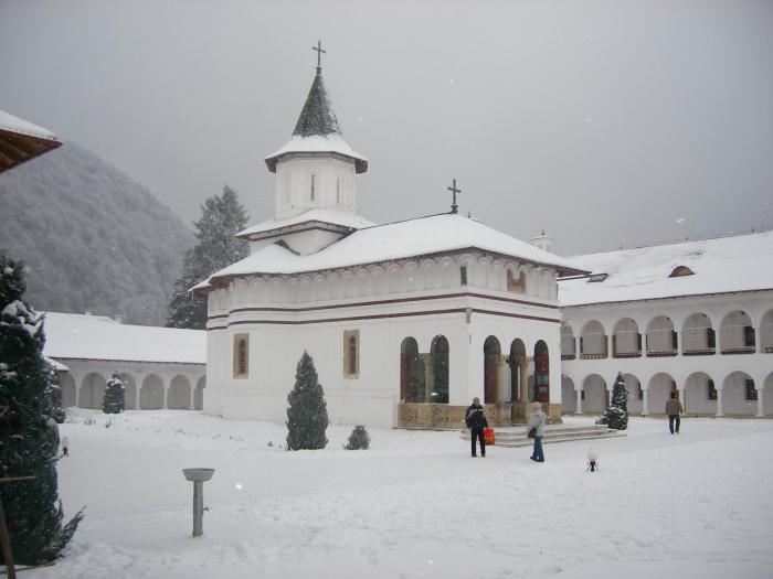 Simbata-Biserica minastirii ctitorita de Brincoveanu