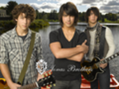 JB-the-jonas-brothers-8376072-120-90 - Jonas Brothers