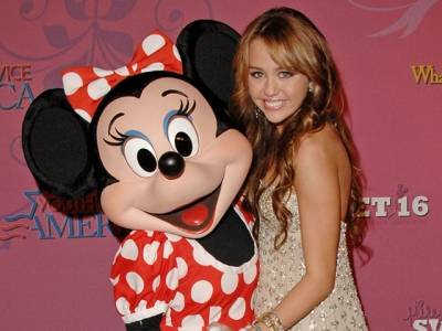 76499_miley-cyrus-celebrates-her-sweet-16[1] - asta va arata cat de mult o iubesc eu pe miley cyrus