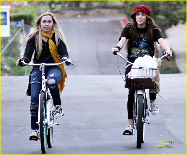 miley-cyrus-brandi-bikes-02 - The Cyrus Sisters