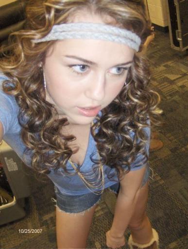 zJAR6t181536-02 - Hannah Montana-Miley Cyrus