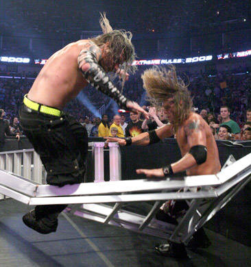 017524288 - Jeff Hardy vs Edge Ladder Match Extreme Rules