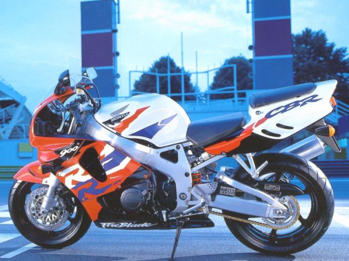 Honda CBR 900RR