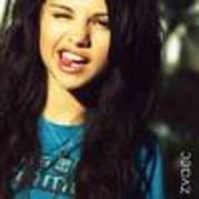 LCYRQBFSQCLULTLOMCO - poze cu Selena Gomez