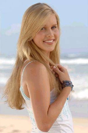 Claire Holt 19-flavi