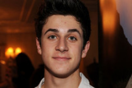 GLWFKDUAEQOMJVTVIMX - david henrie