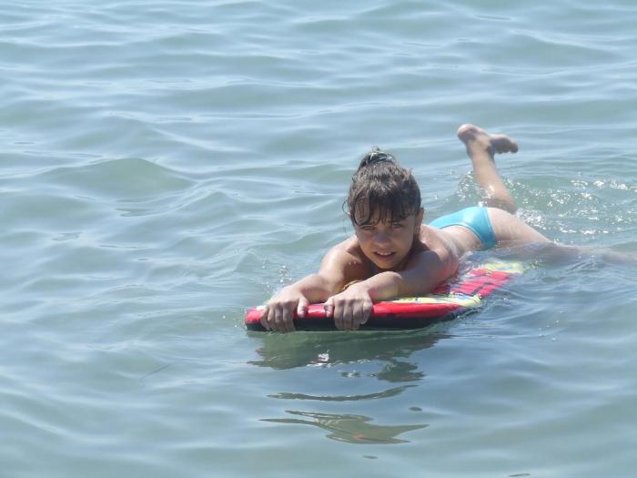 dany; faceam shy eu putin surf
