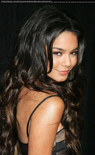 vanessa-hudgens-hm