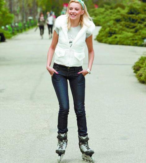 MUFXAFJKXWXIWQOZMNG - diana dumitrescu