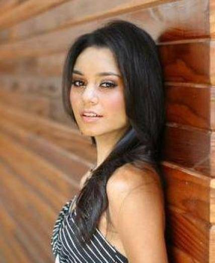 DRLINPYRQQTWRGRCULY - vanessa hudgens