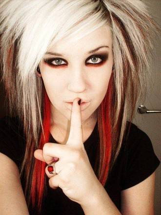 emo-hairstyle-10-330x440 - emo girl