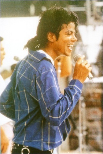 MJCJXBHLTDLTOQCZIGV - Poze Michael Jackson3